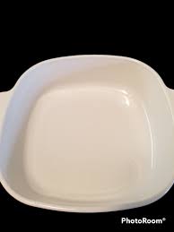 Corningware 2 qt with lid Like new | Mercari