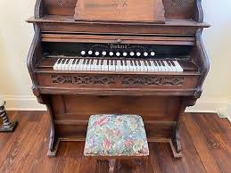 1880's Packard Model Parlor Organ in good condition ...