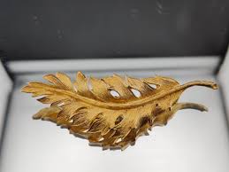 Vintage 1980s CORO Leaf Brooch | American Costume Jewelry ...