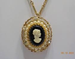 Vintage Terracotta Wedgwood Pendant Jasperware Cameo Cupid Stringing Bow 18 KGP Sterling Silver Fully HM 1979 New Chain, Option Vintage Box - Etsy