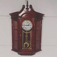 D&A WESTMINSTER/WHITTINGTON QUARTZ CHIMING WALL CLOCK W/SHELVES for Sale in San Jose, CA - OfferUp