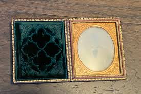 Very Fine Sixth Plate Daguerreotype of a Handsome Man. Lightly Tinted. Complete Case. - Etsy UK