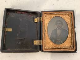 Sixth plate daguerrotype, union case,embossed beehive ...