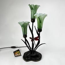 1549 Dale Tiffany Co. Tulip Dragonfly Table Lamp | EstateSales.org