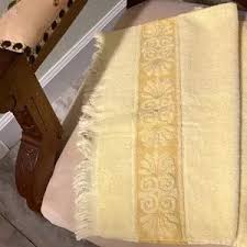 VNTG 70's CANNON MONTICELLO YELLOW | Bath | Vintage Cannon ...