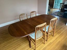 Dining Room Table With Leaf And Four Chairs for Sale in San Diego, CA - OfferUp