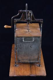 Sold at Auction: Early 1900's Hand Crank Butter Churn