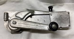 Vintage DAZEY DELUXE Wall Mount Can Opener DAZEY CORPORATION ...