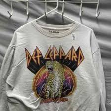 Def Leppard Sweater Adult 1X White Long Sleeve Graphic Print ...
