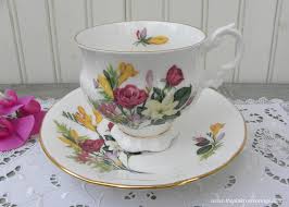 Vintage Elizabethan Roses Lilies and Freesia Teacup and ...