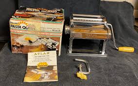 Deluxe Atlas Pasta Queen Noodle Making Machine by Marcato ...