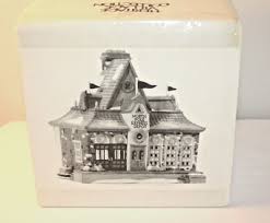 Department 56 - North Pole Series - North Pole Express Depot ...