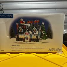 2 piece - Department 56 Holiday House and festive front yard