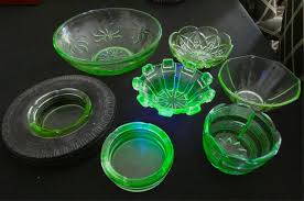 Lot - 7 Pieces of Uranium Glass - No Damage