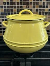 Vintage Descoware Yellow Bean Pot Cast Iron Enamel w/Lid 3qt ...