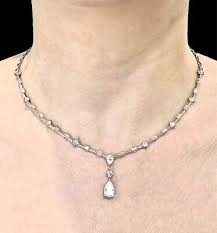 18k White Gold 7.02Ct Lab Grown Diamond Tear Drop Bridal Set ...