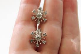 Vintage Snowflake Earrings - Designer Avon - Silvertone ...