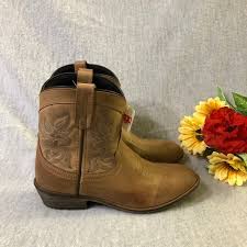 dingo | Shoes | Nwt Dingo Tan Embroidered Western Ankle ...
