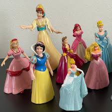 Lot of 11 Disney Figurines Set of 11 Disney Princesses Disney ...