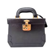 HIVE PRELOVED - Lady Lock Vanity Case Black Leather Handbag ...