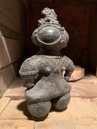 Dogu statue Japanese sculpture Jomon art. Ancient aliens ...