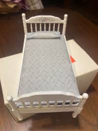 VTG CONCORD DOLLHOUSE MINIS WHITE, BLUE FLORAL Single BED ...