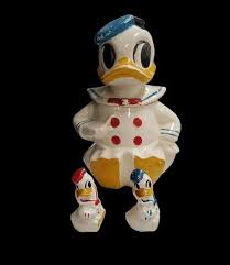 1940's Disney Donald Duck Cookie Jar And Salt and Pepper Shakers - Bid-Assets Online Auctions