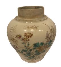Very old Japanese vase with intricate details, small, 4" x 4 ...