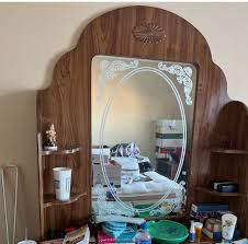 What can I do with this dresser mirror?