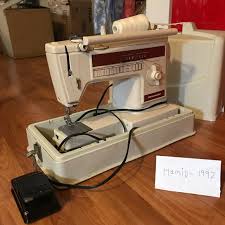 Singer | Other | Sewing Machine Dressmaker 30z | Poshmark