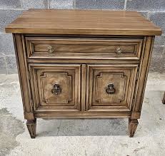Mid Century Thomasville Italian Tuscan Style Walnut Bedside ...