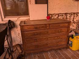 Free antique dresser with marble top for pickup