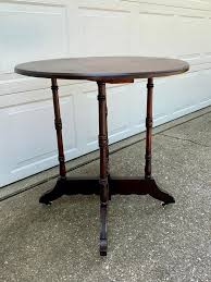 Late 19th Century American Victorian Round Walnut Side Table at 1stDibs