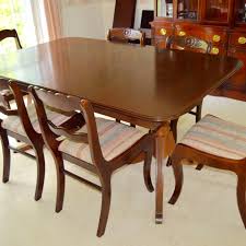 Vintage Duncan Phyfe-Style Dining Table with Six Roseback Chairs | EBTH