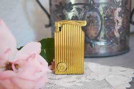 Isqueiro Vintage Com Enchimento De Ouro, Isqueiro Musical ...