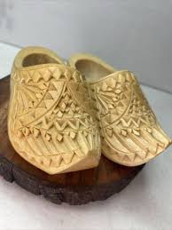 VINTAGE Carved Wooden Wedding Clog Shoes- VZ 20/21 13 ...