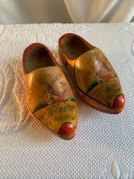Zapatos de madera vintage de Holanda. Molinos de viento y vallas grabados, zapatos de madera rojos y amarillos. Medida exterior de 3 1/4" X 7 1/8". - Etsy España