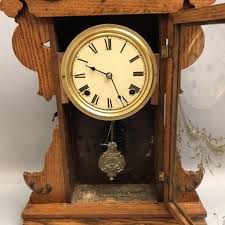 Seth Thomas Mantel Clock w/ Cast Metal Details (As-Is) (22X15X4.25) – Main Street Estate Sales