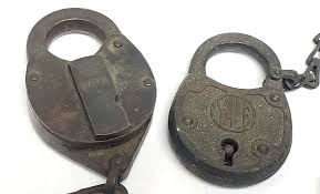 Two Antique Yale & Towne Mfg. Padlocks w/ Original Chains ...