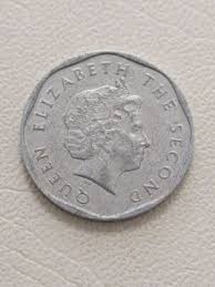 COIN EAST CARIBBEAN STATES 5 CENTS 2004 Queen Elizabeth II ...