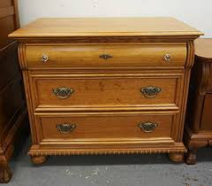 Lexington Oak Bonnet Chest