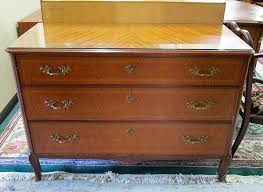 Lot - LOUIS XV STYLE THREE-DRAWER CHEST, Robert W. Irwin