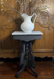 ANTIQUE VICTORIAN ACCENT Table | Eastlake Side Table ...