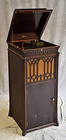 Edison Diamond Disc Model C 250 Phonograph.