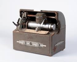 Lot - EDISON CYLINDER MUSIC PLAYER AND VOICEWRITER