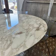 Authentic Knoll Saarinen 'Calacatta marble 60 Table – enliven mart