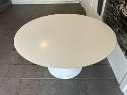 Mid-Century Modern Knoll Laminate Tulip Dining Table by Eero Saarinen at 1stDibs | outdoor tulip dining table, outdoor eero, eero outdoors