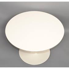 1960s Vintage Eero Saarinen Style Off White Tulip Base Coffee Table Attributed to Knoll | Chairish