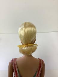 Lot - Beautiful Platinum Swirl Ponytail Barbie Doll - VHTF