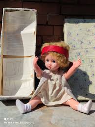 VINTAGE GIRL LADY TOY DOLL ORIG. BOX TENNIS PLAYER MOVING ...